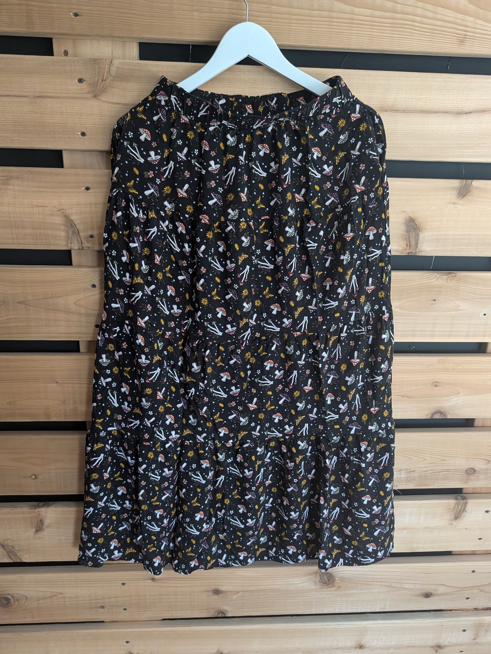 Black Floral Tiered Midi Skirt - Unbranded